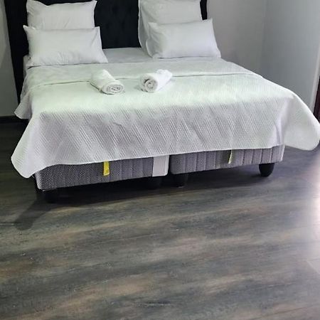 Silent Corner Guest House Roodepoort Buitenkant foto