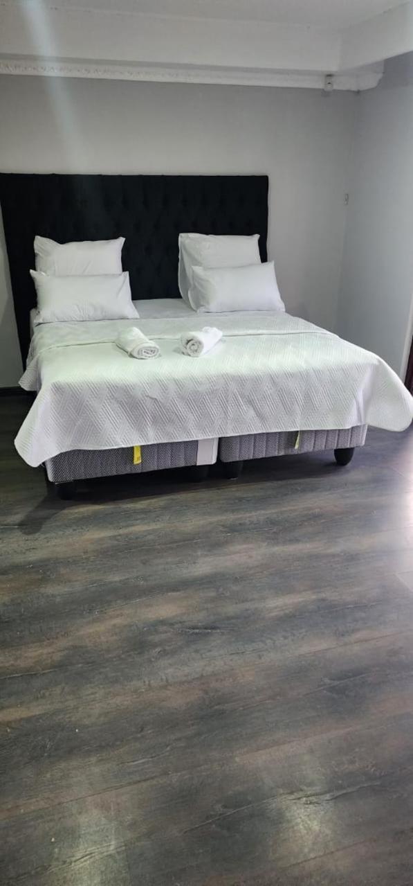 Silent Corner Guest House Roodepoort Buitenkant foto